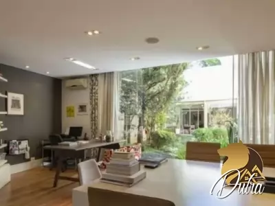 Padrão Jardim Europa 480m² 04 Dormitórios 04 Suítes 4 Vagas