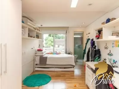 Condomínio Vogue Moema Moema 300m² 03 Dormitórios 03 Suítes 5 Vagas