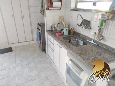 Padrão Jardim Paulista 350m² 05 Dormitórios 02 Suítes 8 Vagas