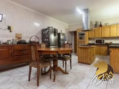 Padrão Jardim Europa 332m² 03 Dormitórios 01 Suítes 2 Vagas