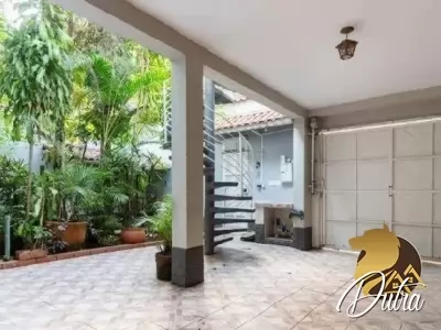 Padrão Jardim Europa 332m² 03 Dormitórios 01 Suítes 2 Vagas