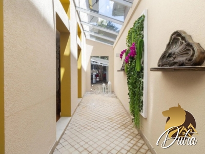 Padrão Cidade Jardim 642m² 04 Dormitórios 04 Suítes 8 Vagas