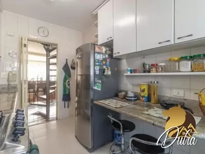 Maison Frontenac Indianópolis 180m² 03 Dormitórios 01 Suítes 2 Vagas