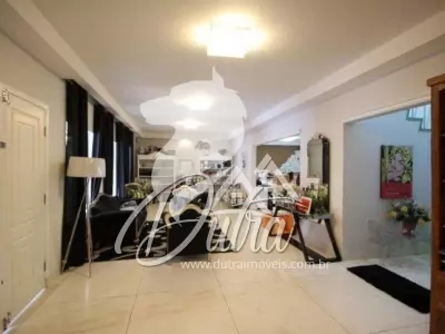 Ponto Comercial Pinheiros 500m² 03 Dormitórios 2 Vagas