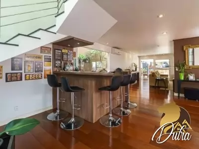 Padrão Chácara Monte Alegre 355m² 04 Dormitórios 02 Suítes 4 Vagas