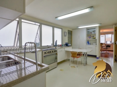 Edifício Geny Chen Itaim Bibi 300m² 03 Dormitórios 02 Suítes 2 Vagas