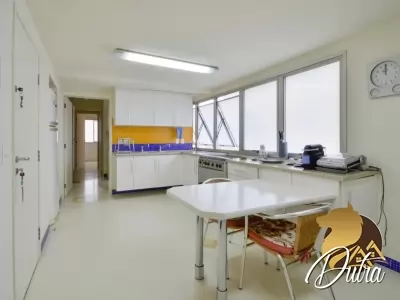 Edifício Geny Chen Itaim Bibi 300m² 03 Dormitórios 02 Suítes 2 Vagas