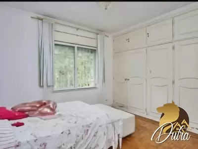 Padrão Jardim Paulista 800m² 04 Dormitórios 03 Suítes 10 Vagas