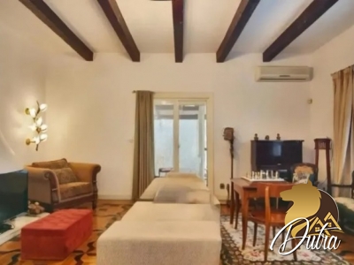 Padrão Jardim Paulista 800m² 04 Dormitórios 03 Suítes 10 Vagas