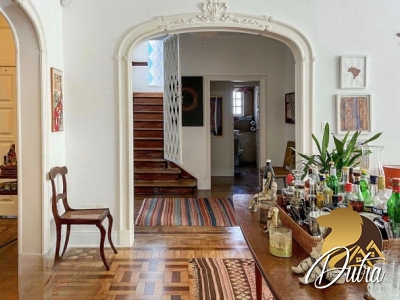 Padrão Jardim América 370m² 04 Dormitórios 03 Suítes 4 Vagas