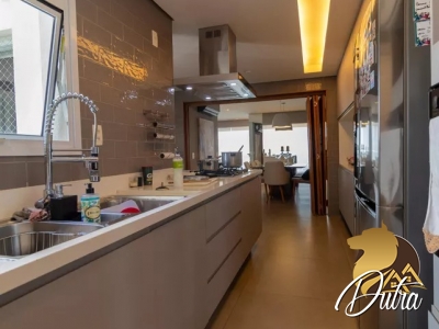 Parque Jardim das Perdizes Água Branca 241m² 04 Dormitórios 03 Suítes 3 Vagas