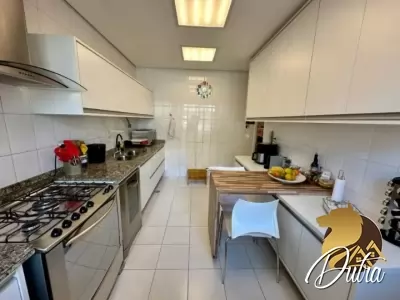 Saint James Special Houses Campo Belo 223m² 04 Dormitórios 04 Suítes 5 Vagas