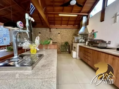 Saint James Special Houses Campo Belo 223m² 04 Dormitórios 04 Suítes 5 Vagas