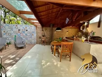 Saint James Special Houses Campo Belo 223m² 04 Dormitórios 04 Suítes 5 Vagas