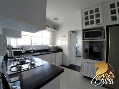 Edifício Saint Etienne Moema 360m² 04 Dormitórios 02 Suítes 6 Vagas