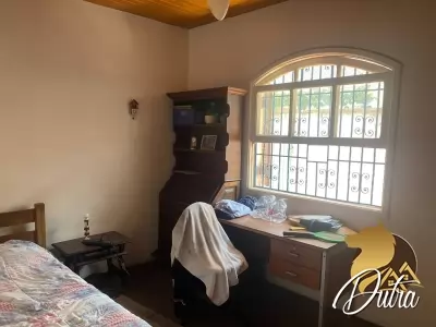 Padrão Jardim América 523m² 04 Dormitórios 02 Suítes 10 Vagas