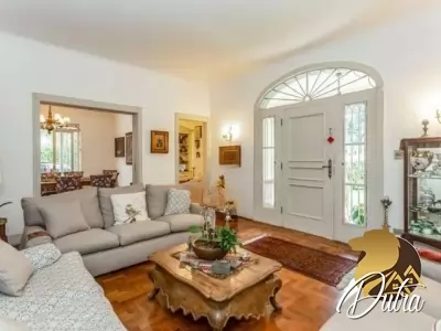 Padrão Jardim Europa 176m² 02 Dormitórios 02 Suítes 3 Vagas