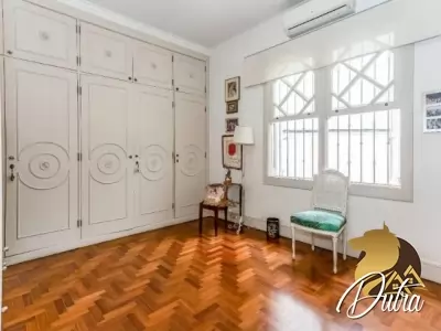 Padrão Jardim Europa 176m² 02 Dormitórios 02 Suítes 3 Vagas