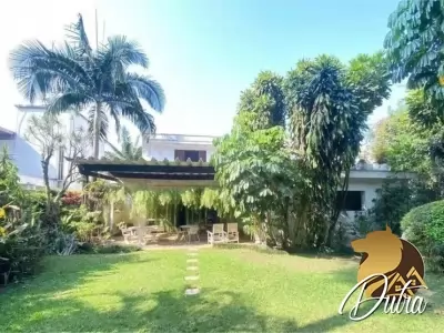 Padrão Jardim Guedala 600m² 05 Dormitórios 04 Suítes 14 Vagas