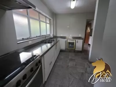 Padrão Fazenda Morumbi 400m² 03 Dormitórios 03 Suítes 6 Vagas