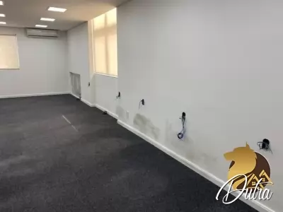 Conjunto Comercial/Sala Itaim Bibi 221m² 3 Vagas