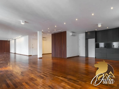 Arlene e Luciene Itaim Bibi 325m² 03 Dormitórios 03 Suítes 4 Vagas