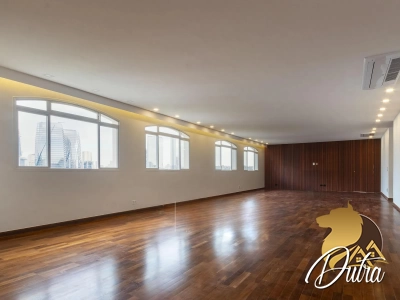 Arlene e Luciene Itaim Bibi 325m² 03 Dormitórios 03 Suítes 4 Vagas