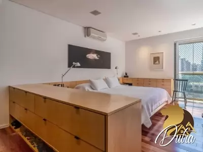 Nine Fernandes de Abreu Vila Nova Conceição 263m² 03 Dormitórios 03 Suítes 4 Vagas