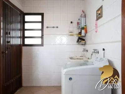 Padrão Jardim Panorama 394m² 05 Dormitórios 03 Suítes 6 Vagas