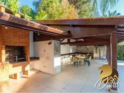 Padrão Jardim Marajoara 371m² 05 Dormitórios 02 Suítes 2 Vagas