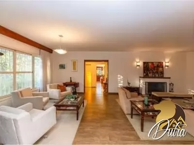 Padrão Jardim Marajoara 371m² 05 Dormitórios 02 Suítes 2 Vagas