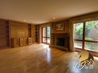 Padrão Jardim Leonor 593m² 04 Dormitórios 03 Suítes 5 Vagas