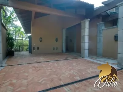 Padrão Jardim Leonor 593m² 04 Dormitórios 03 Suítes 5 Vagas