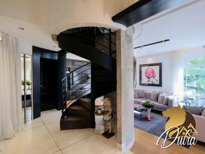 Edif. Flat Saint Regis Jardim Paulista 163m² 02 Dormitórios 01 Suítes 1 Vagas