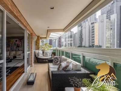 Condomínio Uniqueness Cidade Monções 254m² 04 Dormitórios 04 Suítes 4 Vagas