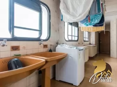 Villa Alexandra Jardim Paulista 293m² 04 Dormitórios 04 Suítes 5 Vagas