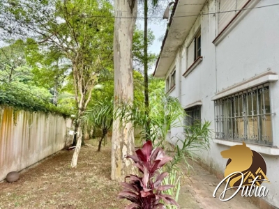 Sobrado Jardim América 550m² 04 Dormitórios 10 Vagas