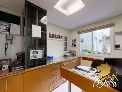 Clínica Indianópolis 335m² 02 Dormitórios 02 Suítes 3 Vagas