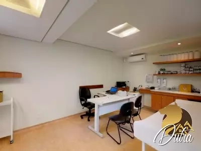 Clínica Indianópolis 335m² 02 Dormitórios 02 Suítes 3 Vagas