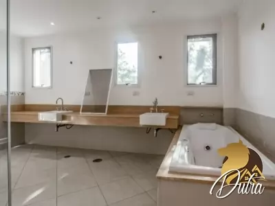 Padrão Moema 259m² 04 Dormitórios 04 Suítes 2 Vagas