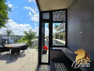 SÃO PAULO II Granja Viana 1300m² 05 Dormitórios 05 Suítes 4 Vagas