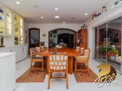 Padrão Jardim Luzitânia 306m² 04 Dormitórios 02 Suítes 6 Vagas