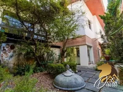 Padrão Jardim Luzitânia 306m² 04 Dormitórios 02 Suítes 6 Vagas