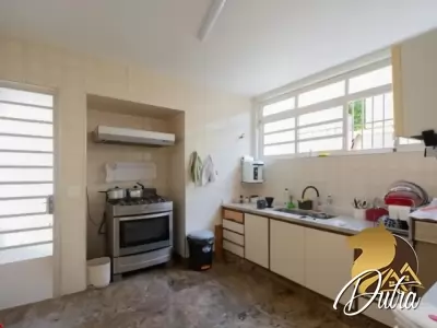 Sobrado Jardim Paulistano 240m² 05 Dormitórios 01 Suítes 5 Vagas