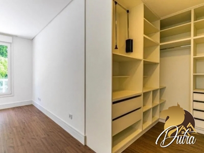 Condominio Porto Fino Parque Colonial 751m² 04 Dormitórios 04 Suítes 8 Vagas