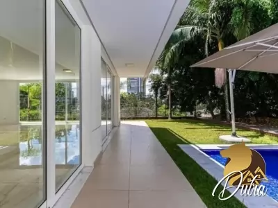 Condominio Porto Fino Parque Colonial 751m² 04 Dormitórios 04 Suítes 8 Vagas