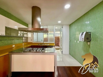 Casa de Condomínio Alto da Boa Vista 442m² 04 Dormitórios 04 Suítes 3 Vagas