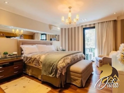 Condominio da Chacara Santa Helena Santo Amaro 350m² 04 Dormitórios 04 Suítes 3 Vagas