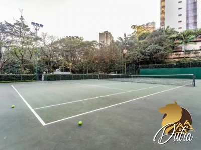 Condominio da Chacara Santa Helena Santo Amaro 350m² 04 Dormitórios 04 Suítes 3 Vagas