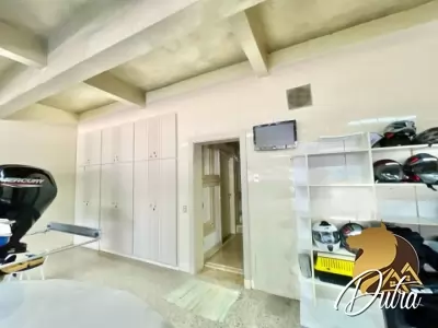 Padrão Interlagos 1182m² 04 Dormitórios 04 Suítes 6 Vagas